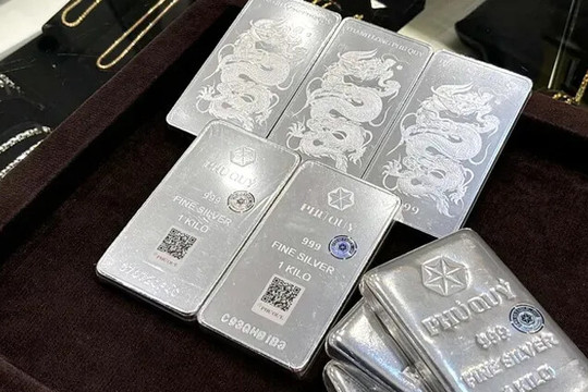 Giá bạc hôm nay 2/1: Bạc Phú Quý bất ngờ tăng mạnh, triển vọng dài hạn vẫn tích cực