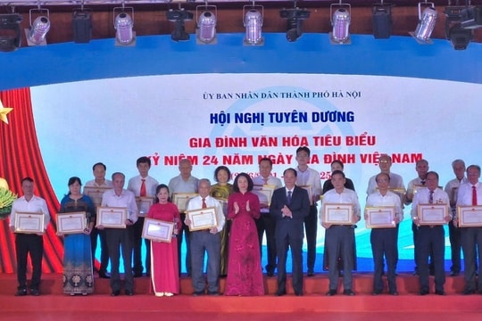 Xây dựng Thủ đô tiêu biểu về lối sống và phong cách ứng xử văn hóa