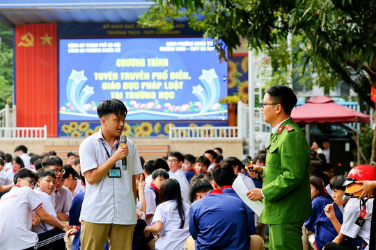 Đổi mới tuyên truyền pháp luật cho học sinh