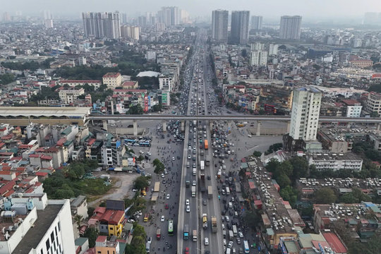 Cảnh sát giao thông Hà Nội rà soát 51 điểm đen ùn tắc
