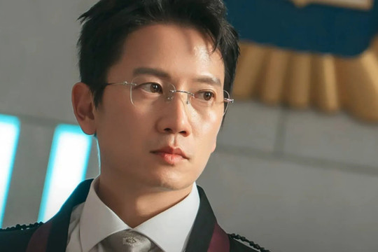 Thẩm phán trùng sinh lên sóng, Ji Sung bước vào "cuộc chiến" khung giờ vàng