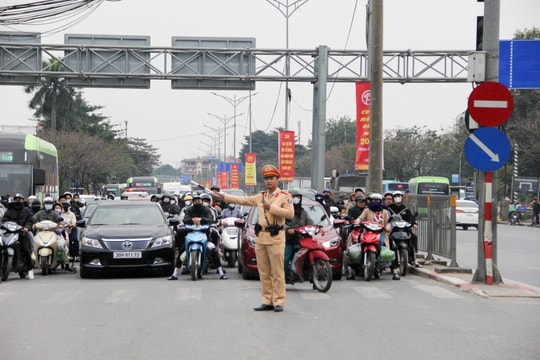 Hà Nội: Giao thông thông suốt, tai nạn giảm sâu trong kỳ nghỉ Tết Dương lịch