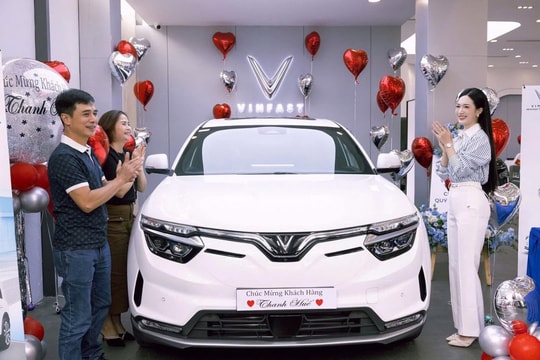 VinFast triển khai chiến dịch "Mãnh liệt vì tương lai xanh" - hỗ trợ toàn dân chuyển đổi sang xe điện