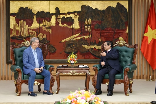 Thủ tướng Phạm Minh Chính tiếp Chủ tịch tập đoàn kinh tế tư nhân lớn nhất của Nga