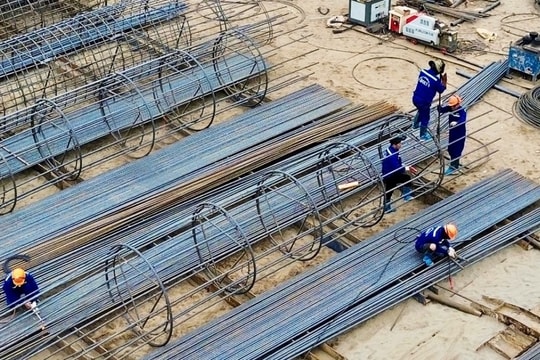 Trên những công trường “không ngủ” của Thủ đô