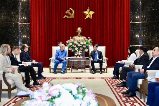Hà Nội quan tâm đến các giải pháp công nghệ của Tập đoàn AFK Sistema (Nga)