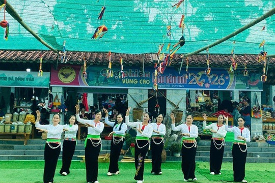 Vui đón mùa xuân rộn rã tại “Tết bản làng”