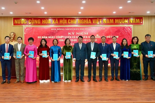 Ứng dụng công nghệ thông tin trong hoạt động của HĐND phường Giảng Võ