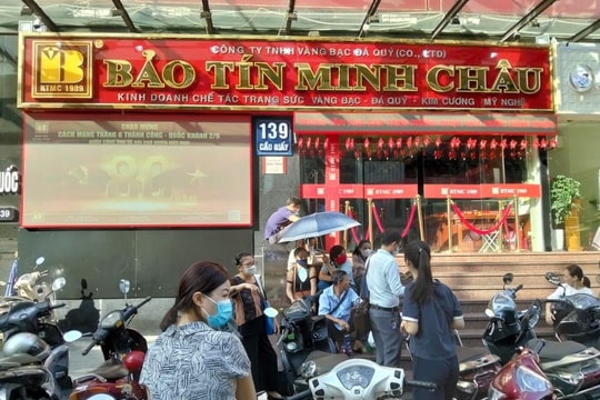 Giá vàng hôm nay (6/1): Vàng trong nước và thế giới đồng loạt tăng mạnh