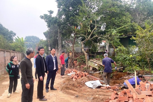 Phát huy vai trò Mặt trận trong vận động nhân dân hiến đất làm đường