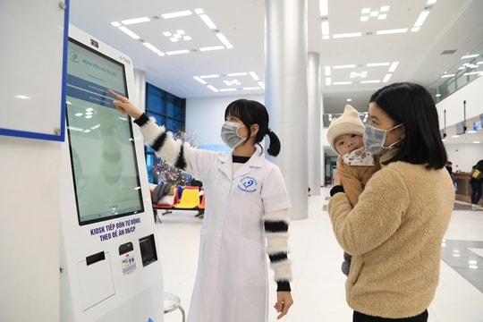 Yêu cầu Sở Tài chính, Sở Y tế Hà Nội xin lỗi vì giải quyết hồ sơ chậm muộn