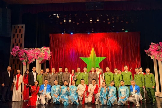 Sáng mãi hình tượng Người dẫn đường trong lòng cán bộ, chiến sĩ Công an phường Tây Hồ