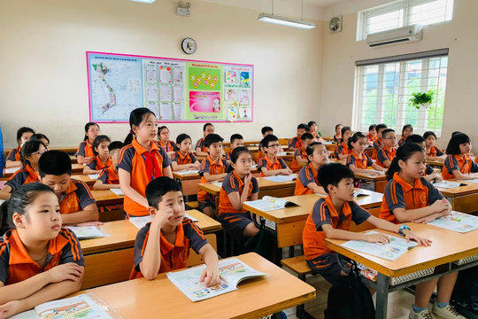 Sách giáo khoa thống nhất, miễn phí theo lộ trình