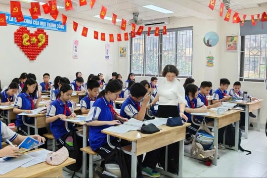 Chuẩn bị triển khai một bộ sách giáo khoa: Nâng cao năng lực giáo viên là yếu tố then chốt