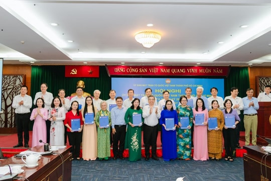 Phát huy cao vai trò MTTQ Việt Nam TP Hồ Chí Minh đối với sự phát triển chung