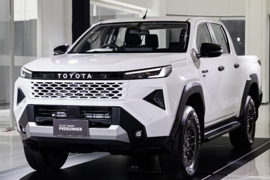 Toyota Hilux 2026 chốt lịch ra mắt Việt Nam