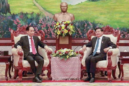 Đoàn đại biểu Việt Nam chúc mừng thành công Đại hội Đại biểu toàn quốc lần thứ XII Đảng Nhân dân Cách mạng Lào