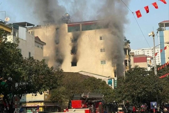 Hà Nội: Vụ cháy nhà 7 tầng gần chợ Hà Đông khiến 3 người thương vong