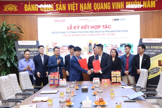 Pin Nam Phương và Viettel Post Hà Nội ký kết hợp tác chiến lược