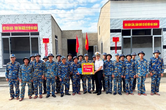 Hải quân khánh thành, bàn giao 8 căn nhà trong "Chiến dịch Quang Trung"