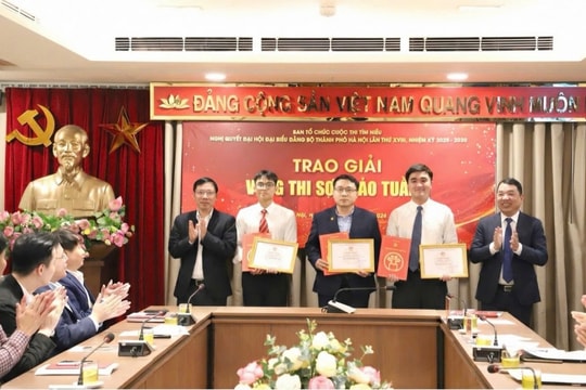 Trao giải tuần 1 Vòng Sơ khảo của Cuộc thi tìm hiểu Nghị quyết Đại hội đại biểu Đảng bộ thành phố Hà Nội lần thứ XVIII