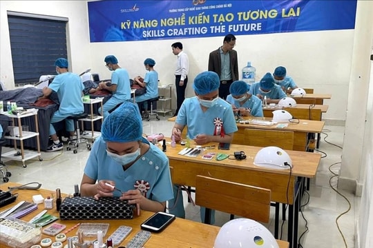 Siết chặt việc đặt tên trường nghề