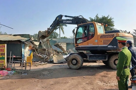Hà Nội giải tỏa chợ cóc, chợ tạm: Lập lại trật tự đô thị, bảo đảm sinh kế cho tiểu thương