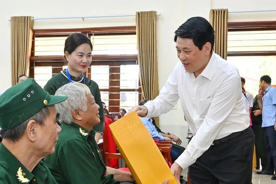 Hoàn thành chi trả quà tặng của Chủ tịch nước cho người có công dịp Tết Bính Ngọ trước ngày 31/01/2026 