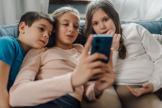 Meta kêu gọi Australia thay đổi lệnh cấm sử dụng mạng xã hội đối với thanh thiếu niên