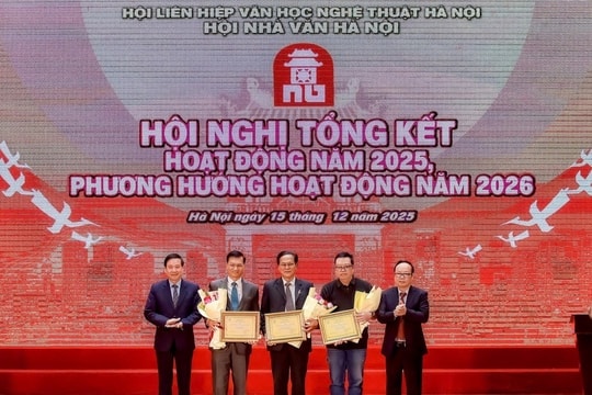 "Tiếp lửa" phát triển văn học