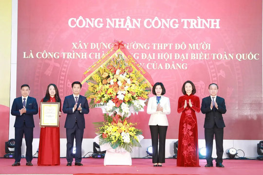 Hà Nội gắn biển Công trình chào mừng Đại hội XIV của Đảng tại phường Yên Sở