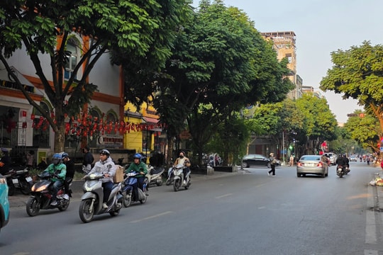 Hà Nội không mưa, ấm áp trước khi mưa rét