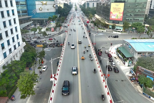 Thu hẹp hàng rào công trường dự án đường sắt Nhổn – Ga Hà Nội để giảm ùn tắc giao thông