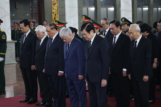 Lãnh đạo, nguyên lãnh đạo Đảng, Nhà nước viếng Đại tướng Lê Văn Dũng