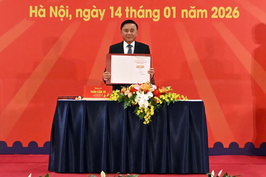 Chính thức phát hành đặc biệt bộ tem bưu chính “Chào mừng Đại hội đại biểu toàn quốc lần thứ XIV của Đảng!”