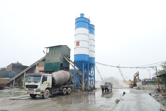 Hà Nội xử lý dứt điểm trạm trộn bê tông ngoài bãi sông