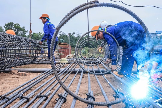 Dự án xây dựng cầu Vân Phúc: Nhà thầu đẩy nhanh tiến độ ngay từ giai đoạn đầu tiên