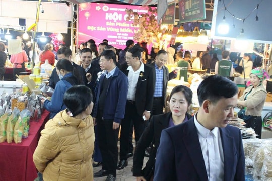 Hội chợ kết nối sản phẩm OCOP, đặc sản vùng miền phường Phú Lương