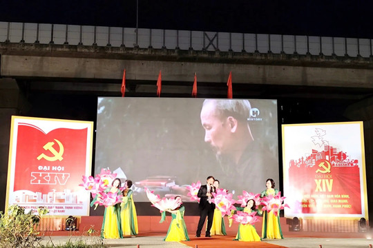 Sôi nổi ngày hội nghệ thuật quần chúng phường Ô Chợ Dừa hướng về Đại hội XIV của Đảng