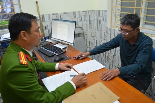 Nghệ An: Làm rõ đối tượng đập phá xe ô tô