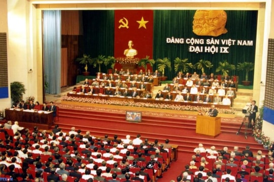 Đại hội đại biểu toàn quốc lần thứ IX: Đẩy mạnh công nghiệp hóa, hiện đại hóa, xây dựng nền kinh tế độc lập tự chủ