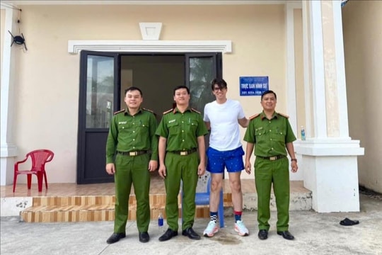 Công an Côn Đảo cứu nạn thành công du khách Pháp bị đuối nước