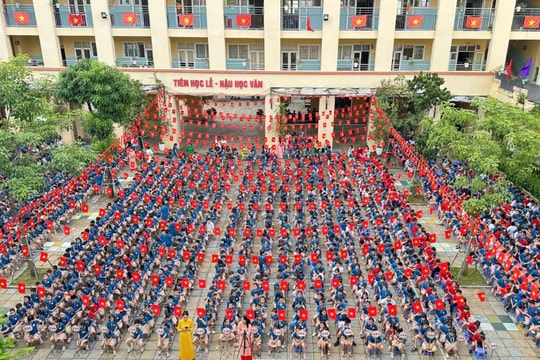 Ngoại thành Hà Nội rộn ràng cờ hoa chào mừng Đại hội Đảng