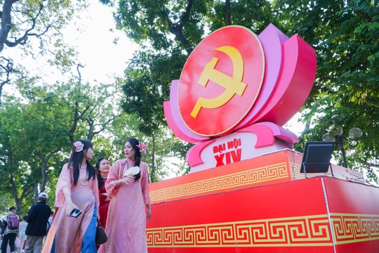 Chương trình nghệ thuật đặc biệt “Dưới lá cờ vẻ vang của Đảng” Hoạt động văn hóa - chính trị đỉnh cao chào mừng thành công Đại hội XIV