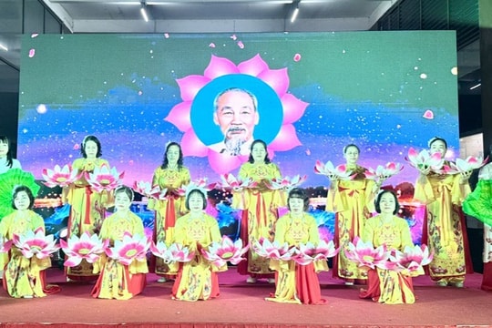Phường Phú Lương tổ chức chương trình văn nghệ chào mừng Đại hội Đảng