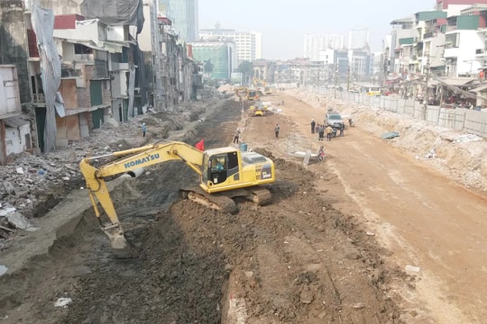 Ghi nhận tại hiện trường những dự án giao thông của Thủ đô đang tăng tốc về đích