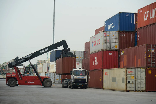 Bài toán tăng trưởng cao, lạm phát thấp