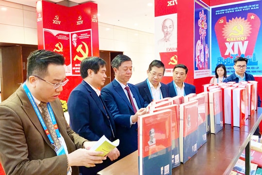 Lan tỏa tri thức, khơi dậy khát vọng phát triển