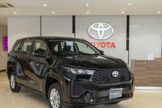 [ĐÁNH GIÁ XE] Toyota Innova Cross G 2025: Hành trình tìm lại vị thế