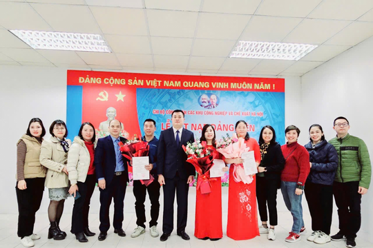 Công đoàn các Khu công nghệ cao và Khu công nghiệp thành phố Hà Nội Phát huy vai trò hạt nhân chính trị, tạo động lực thi đua yêu nước chào mừng Đại hội XIV của Đảng